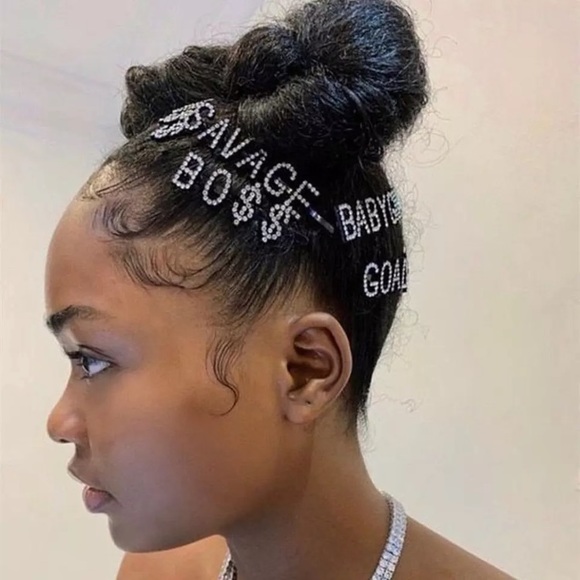 ⚜️[𝟯/$𝟭𝟴]⚜️BO$$ Crystal Silver Hairpin NEW - Picture 4 of 15